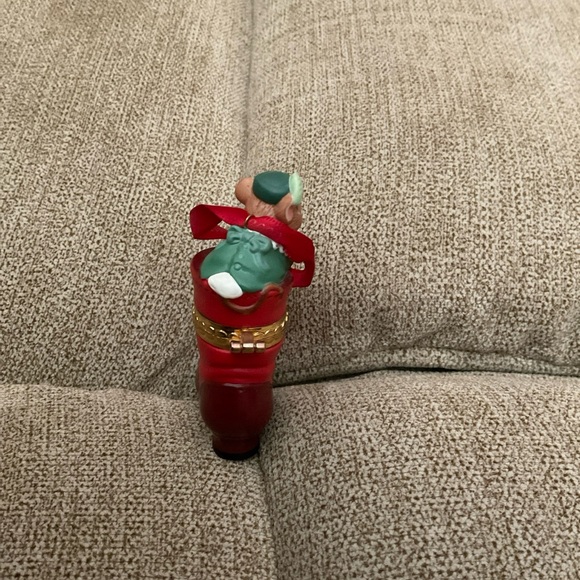 🌸3 for $18🌸 Hallmark Christmas Ornament 2000, Fashion Afoot Cute Mouse in Boot - Picture 11 of 12